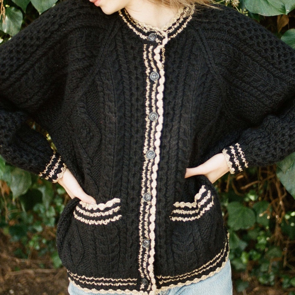 Doen Tamara Wool Cardigan Black